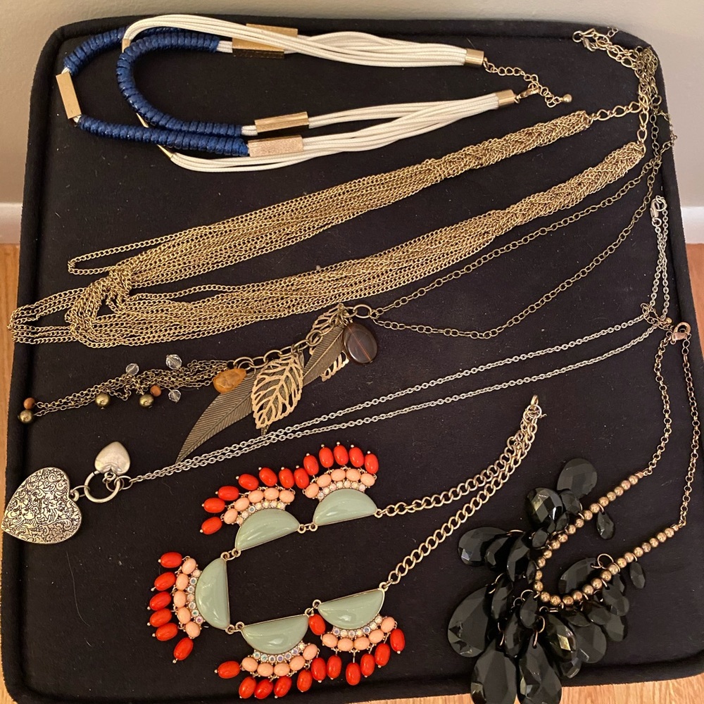 Statement necklaces (ALL) or private message